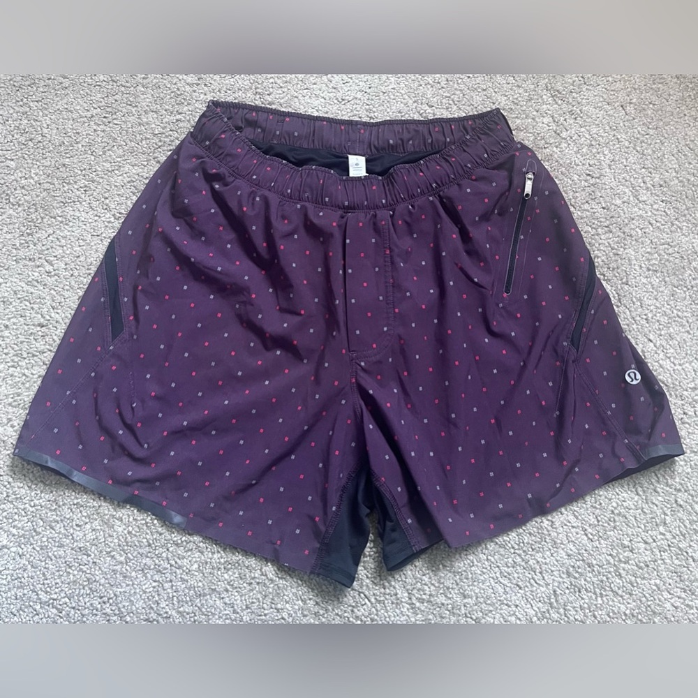 Lululemon Athletic Shorts - Mens S, purple